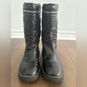 CHANEL Interlocking CC Logo Moto Boot